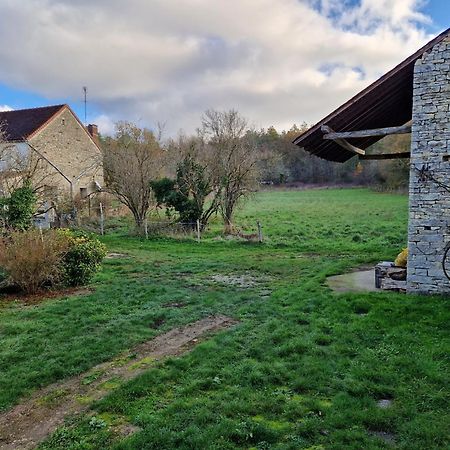 Gite Les Frenes Avec Pre Dans Joli Hameau Vermenton Esterno foto